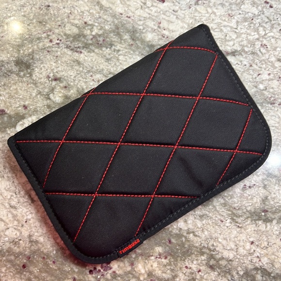 Timbuk2 Padded Tablet/E-reader Case Project Red Edition - Picture 6 of 8